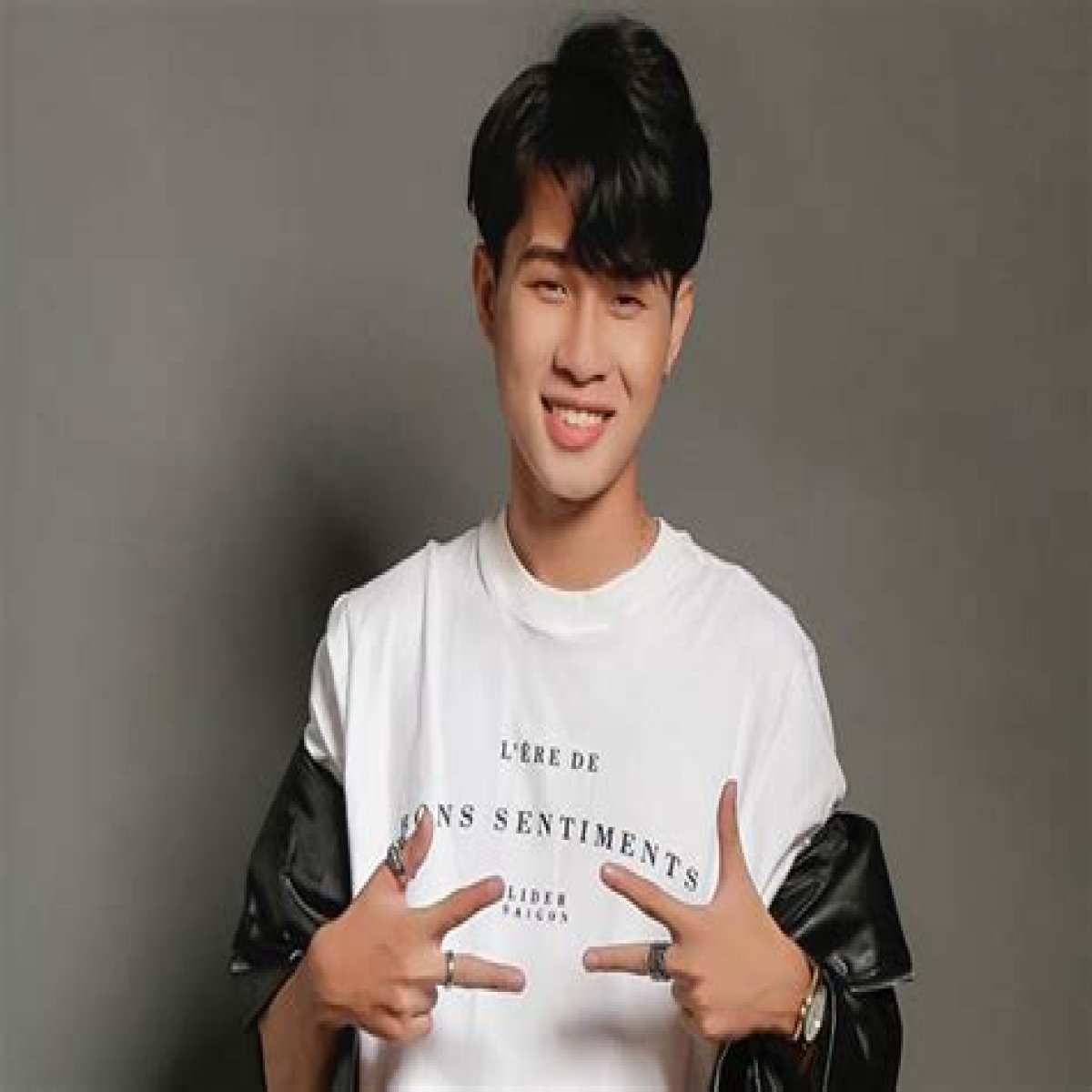 HTML